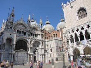 413) Venedig - S Marco - Südfassade