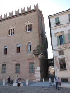 048) Mantova - Piazza Sordello