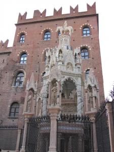 175) Verona - Arche Scaligere